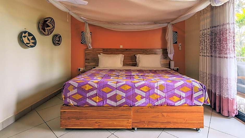 Heaven Restaurant & Boutique Hotel