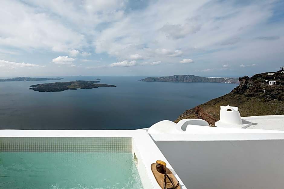 Aqua Luxury Suites Santorini