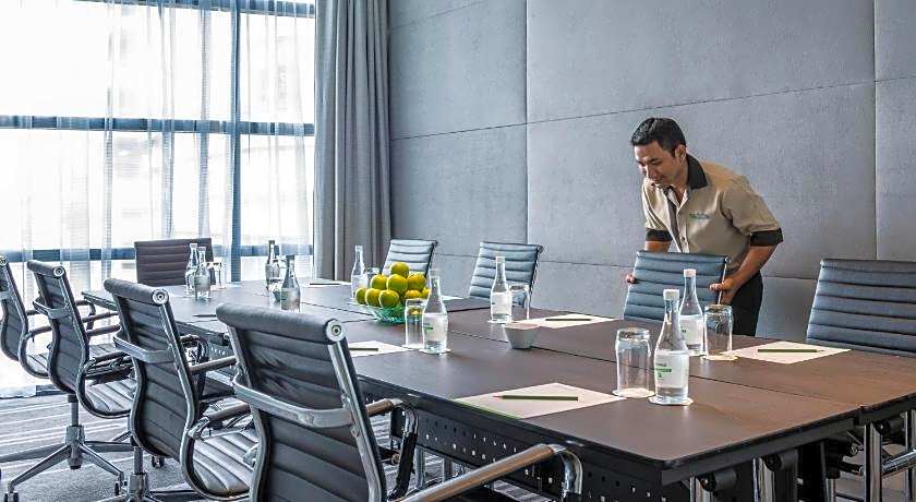 Holiday Inn Bangkok Sukhumvit By IHG