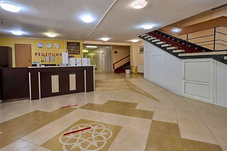 Хотел "Загоре"