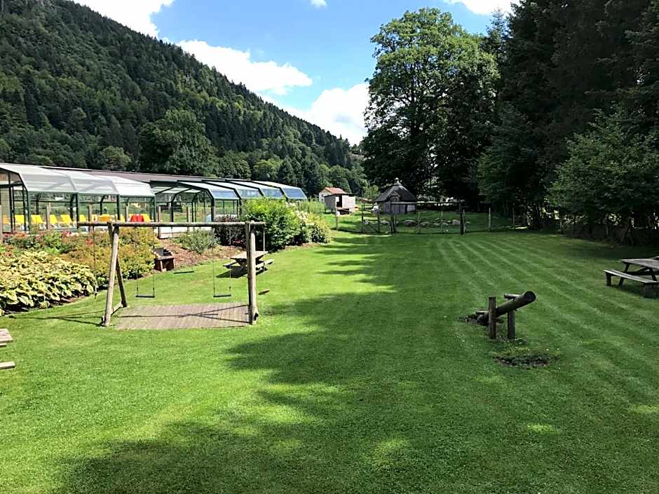 Gite Roche Des Ducs avec Piscine toute l'année, Spa, Sauna, Hammam