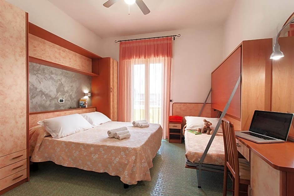 Hotel Sandra