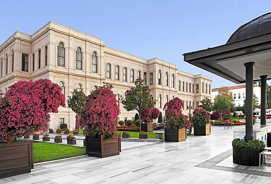 Four Seasons Hotel Istanbul At The Bosphorus