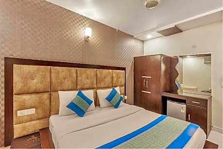 Capital O Ronald Inn