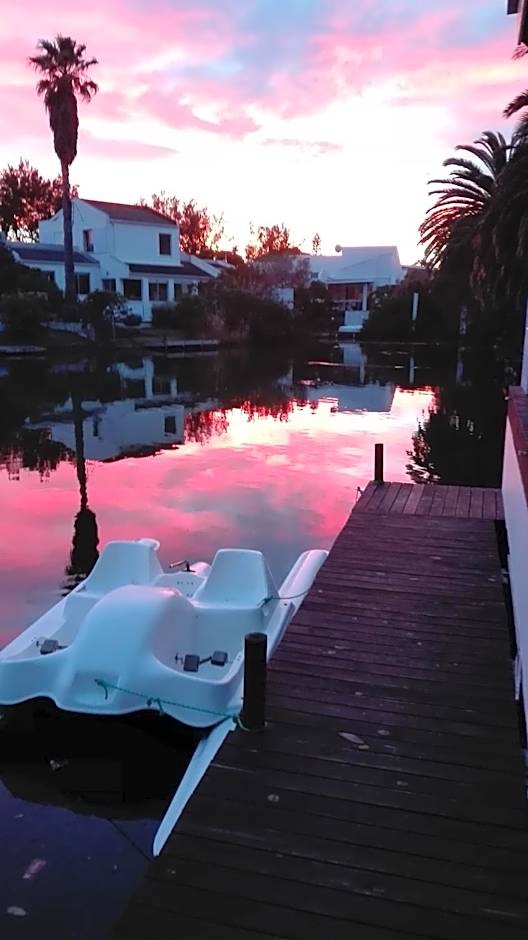 Admiralty Bed & Breakfast
