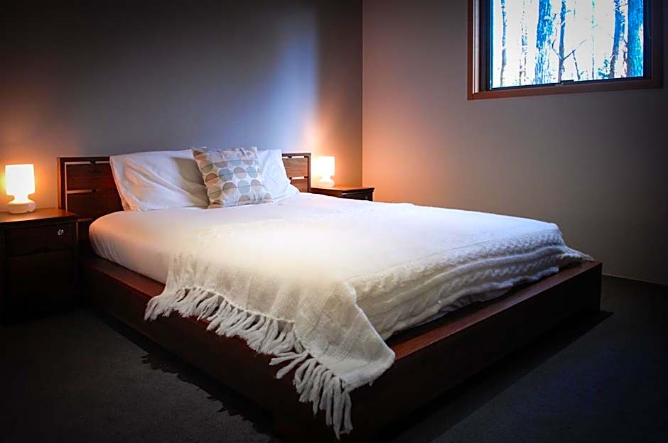 Phoenix Cocoon by HHG