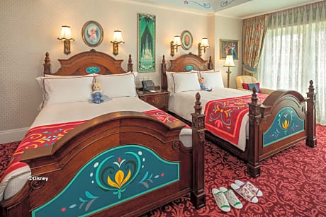 Kingdom Club Frozen Suite with 2 Double Beds