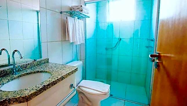 Hotel Golden Dolphin com café da manhã! Piscinas 24h