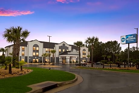 Best Western Bradbury Inn & Suites