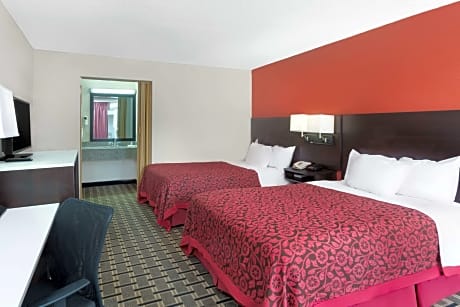 Double Room with Two Double Beds - Smoking