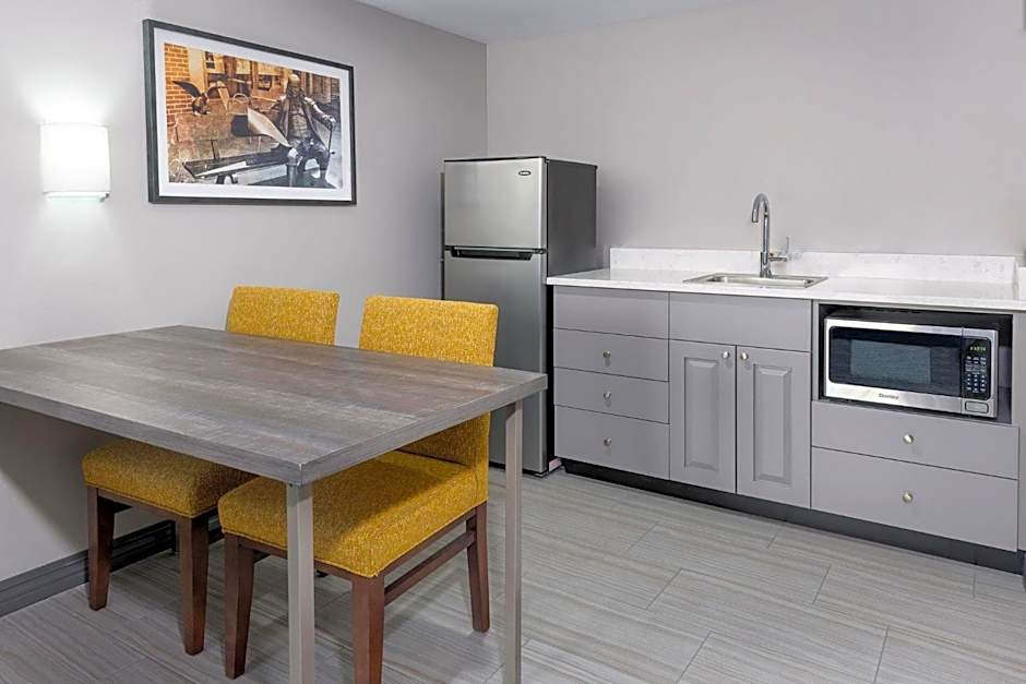 Hampton Inn & Suites Kansas City-Country Club Plaza