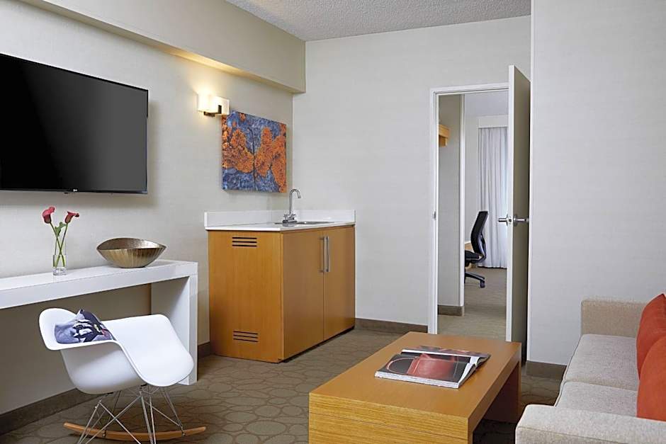 Renaissance Chicago Glenview Suites Hotel