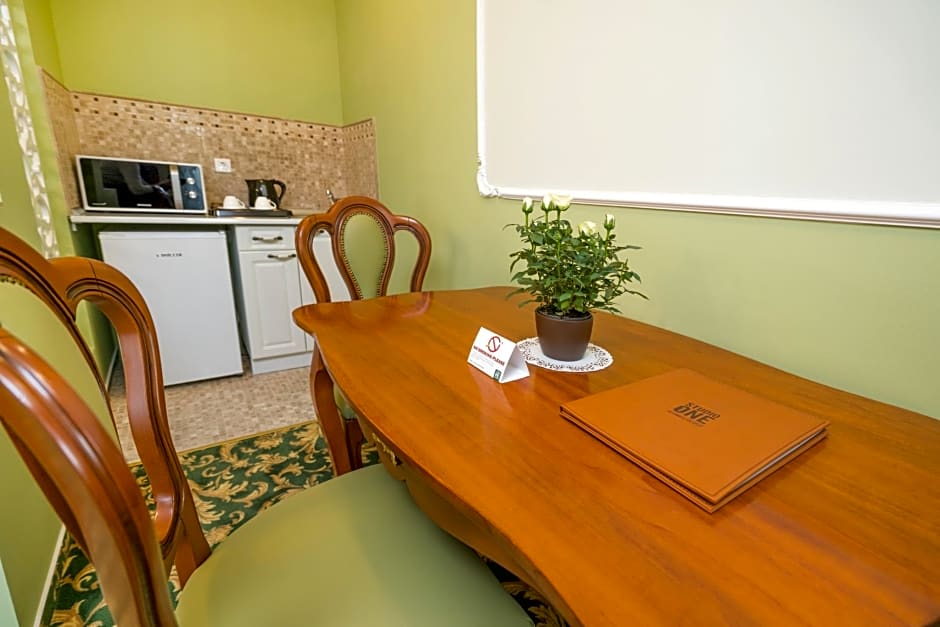 Studio One Accommodation Suites