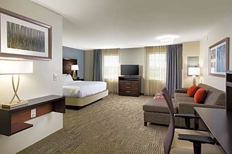 Studio King Suite - Communications Accessible