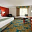 La Quinta Inn & Suites by Wyndham Usf (Near Busch Gardens)