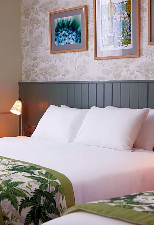 The Kings Head Wroxham by Greene King Inns