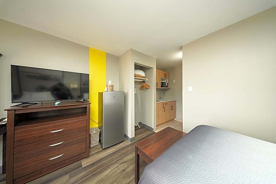 Super 8 by Wyndham Kingston