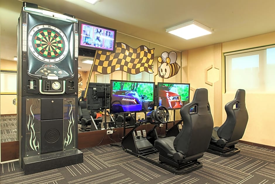 Bee House by Cosmos Creation