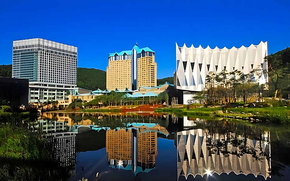 High1 Palace Hotel & CC (High1 Hotel&CC)