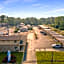 Great Lakes Inn & Suites