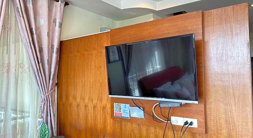 Chaophayathara Riverside Hotel