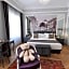 Le Bristol Hotel