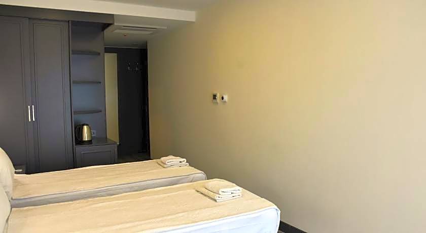 Shishly Palace Hotel