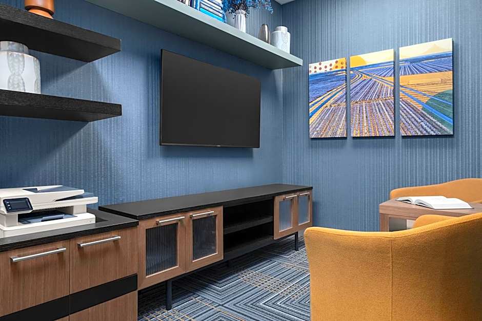 Homewood Suites By Hilton Fresno