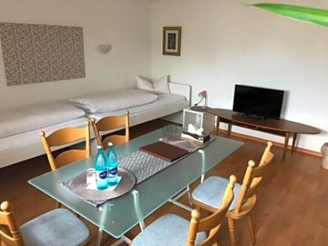 Two-Bedroom Apartment (2-6 Adults)