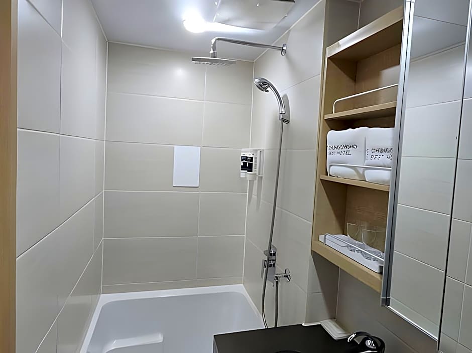 Chungchoho Best Hotel