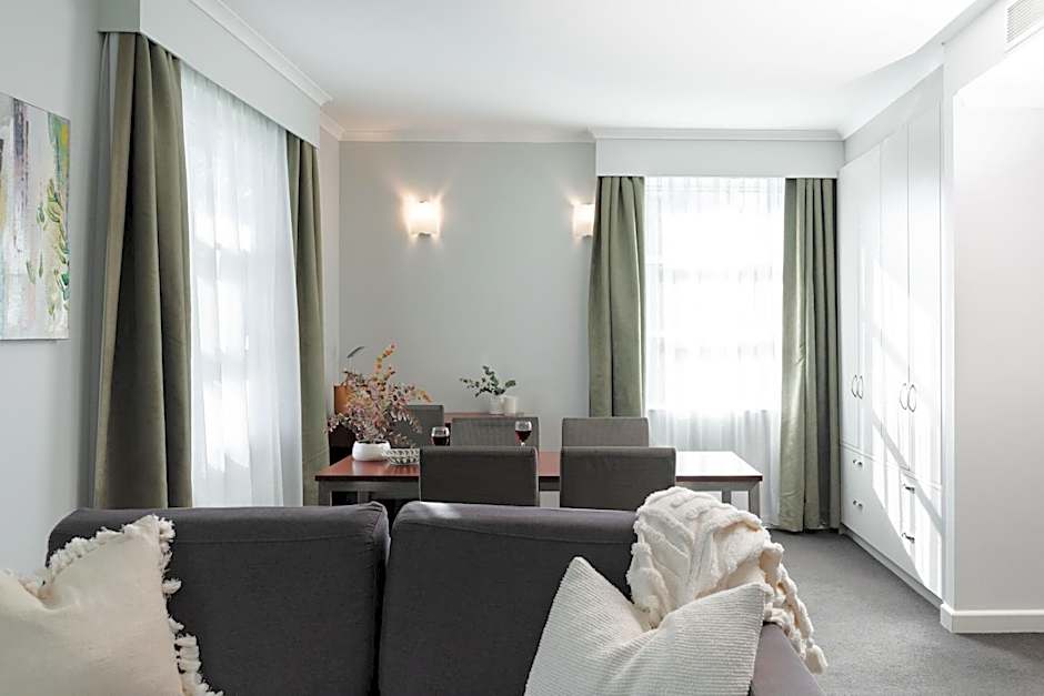 Abode Narrabundah