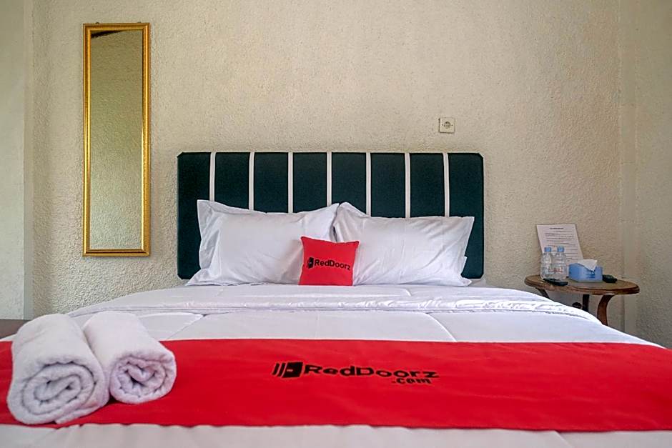 RedDoorz Syariah @ Jalan Dieng Wonosobo 2