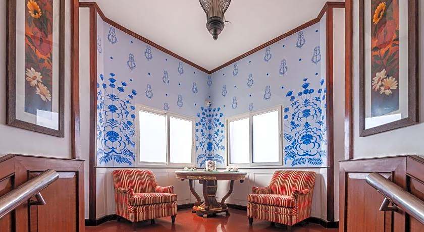 Mayfair Waves Resort