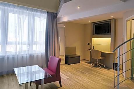 One-Bedroom Loft Family Suite with Sofa Bed