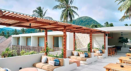 Boni Beach Lombok Hotel and Villas 