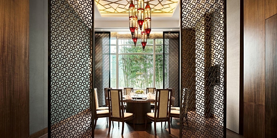 HUALUXE Ningbo Harbor City By IHG