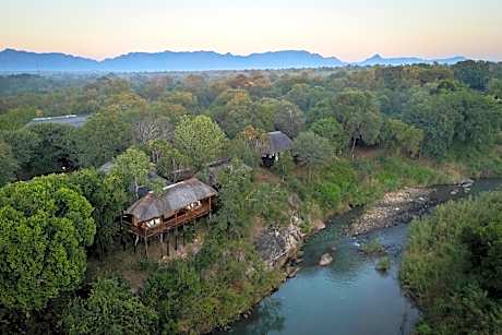 Karongwe River Safari Lodge