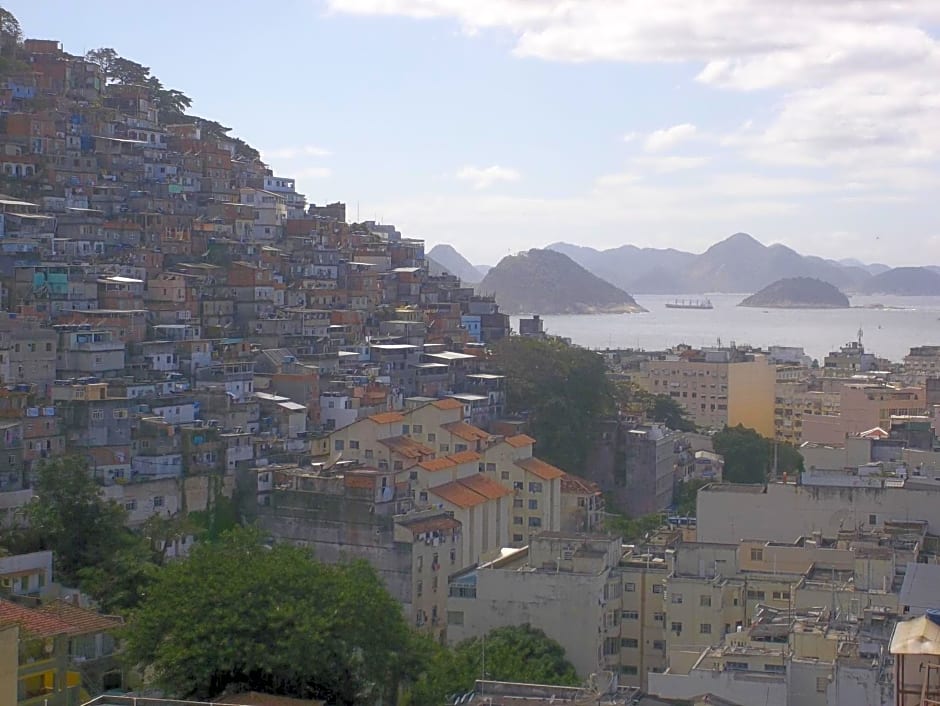 Pousada Favela Cantagalo