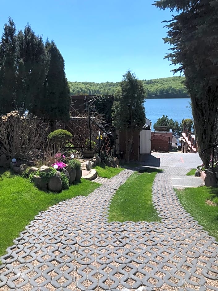 Kaszubskie Apartamenty nad jeziorem