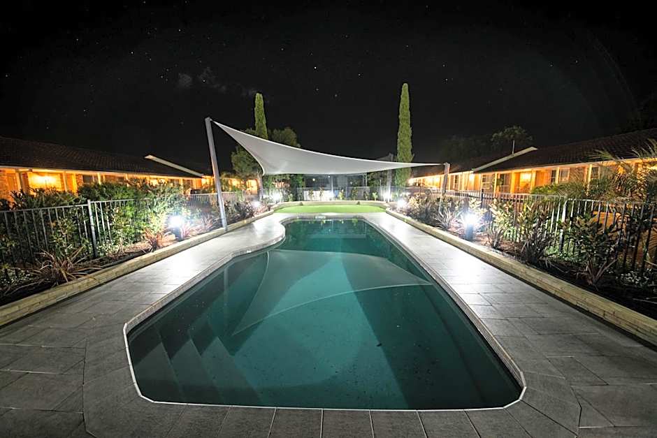 Best Western Plus All Settlers Motor Inn