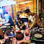 D​ Luck​ Hostel