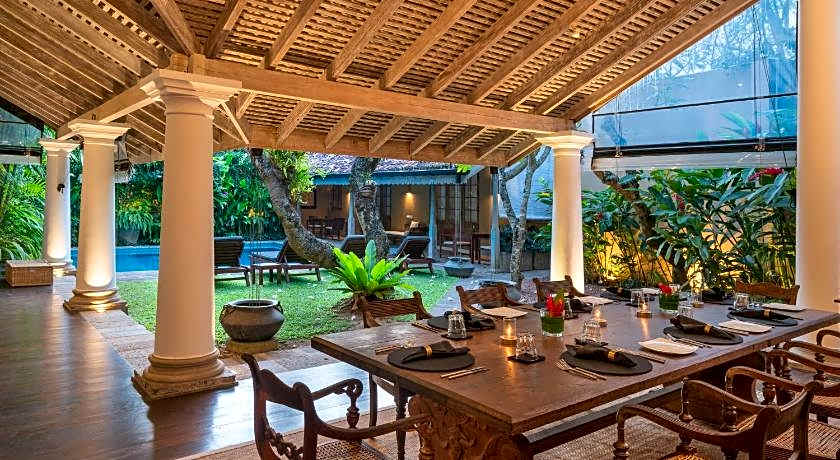 Taru Villas Rampart Street 