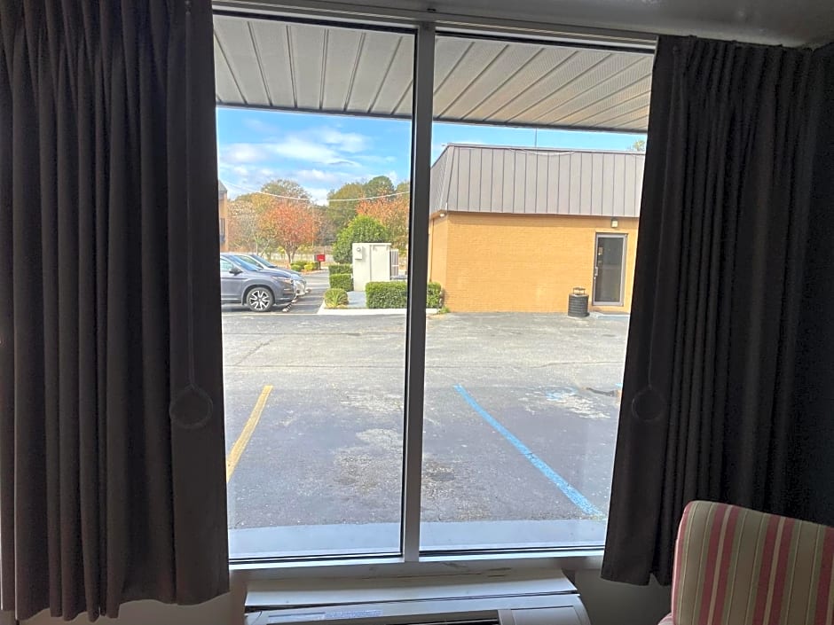 Budget Inn