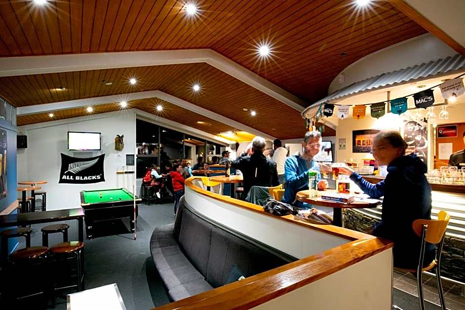 Mt Cook Lodge and Motels