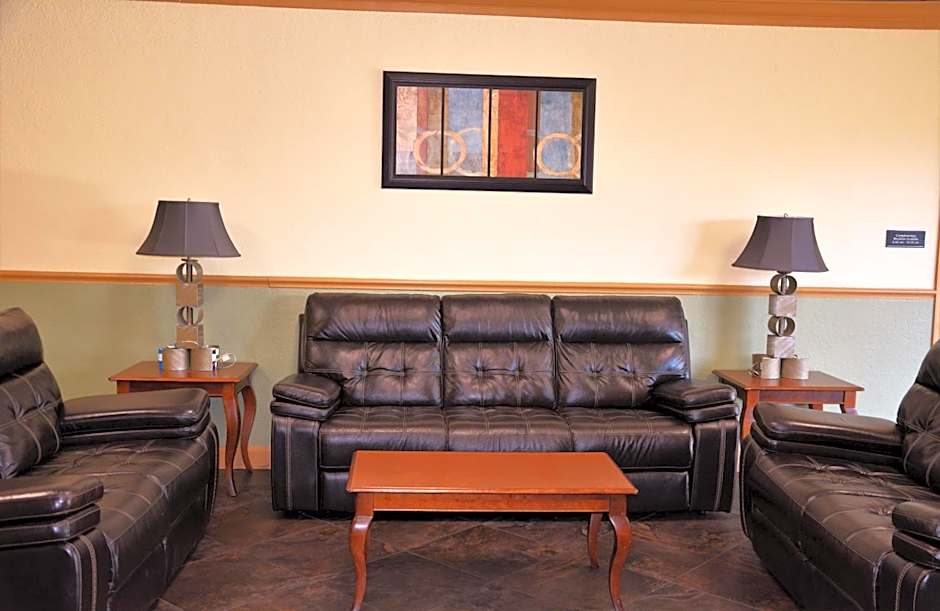 Columbus Grand Hotel & Banquet Center