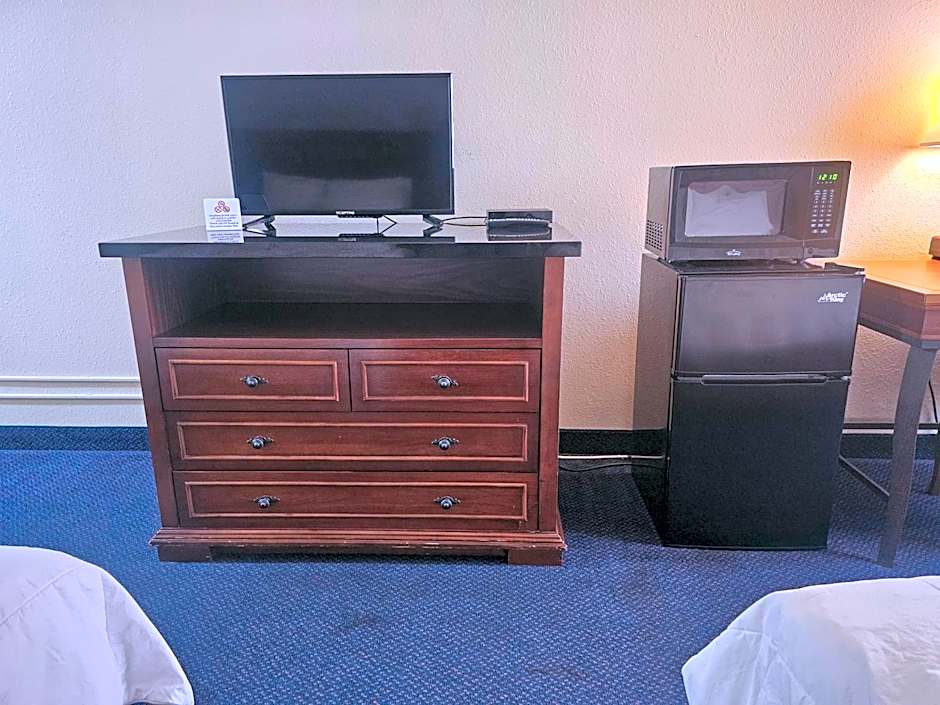 Broadway Inn Conference Center