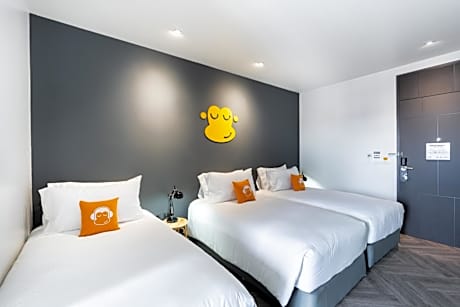 Deluxe Triple Bed, Free 24hrs. Co-working space