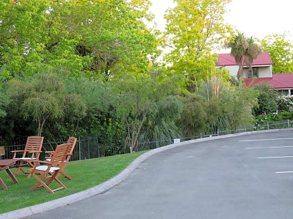 Admirals Motor Lodge