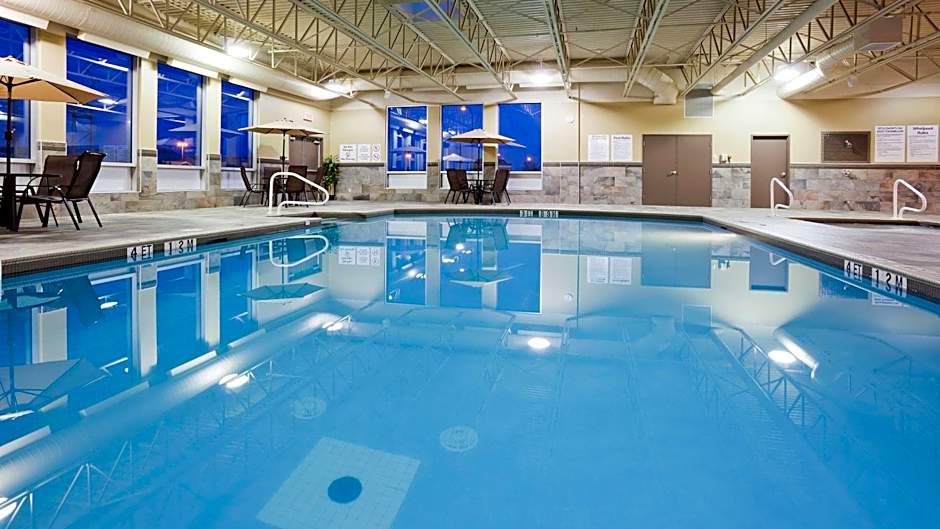 DoubleTree By Hilton Pointe Claire Montreal Airport West