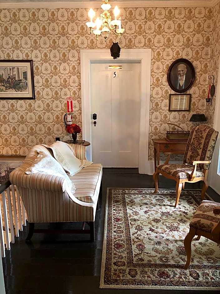 Belmont Inn